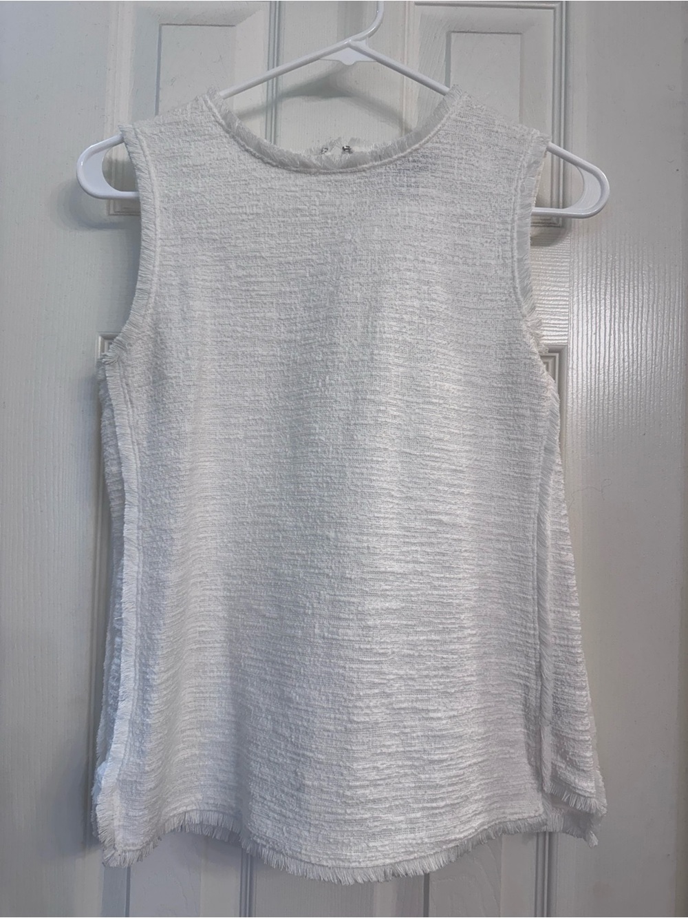 Banana Republic White Textured Frayed-Hem Dressy Tank